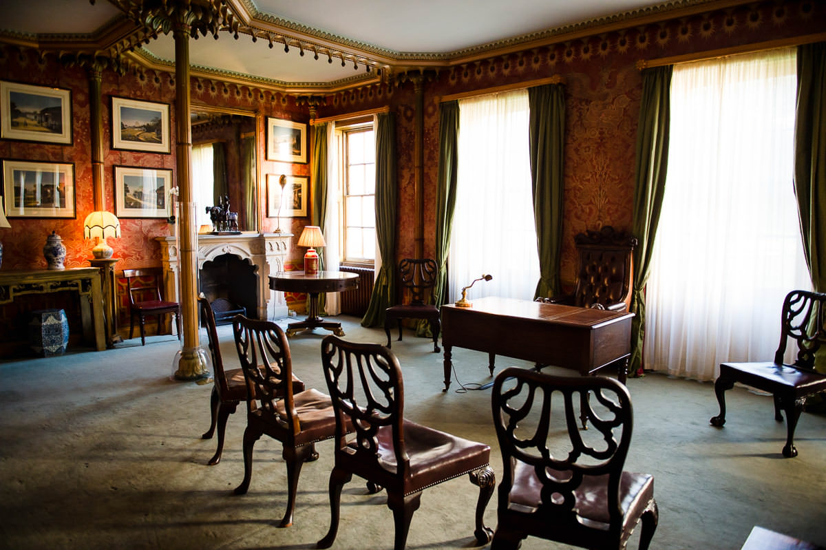 The stunning red drawing room at the royal pavilion in Brighton